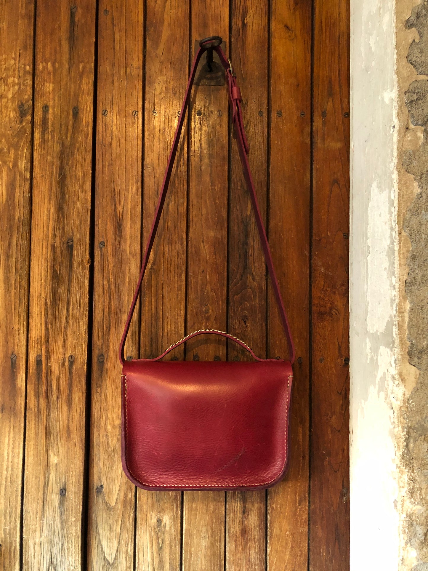 Borsa Valentina in Pelle di Bovino Bordeaux – Concia Vegetale Artigianale - Di Caudo